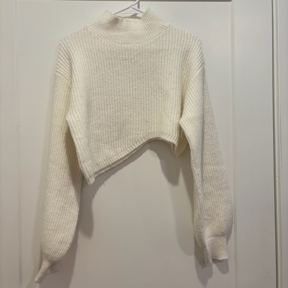 Le Lis Collection Ivory White Mock Neck Asymmetrical Cropped Knit Sweater Medium